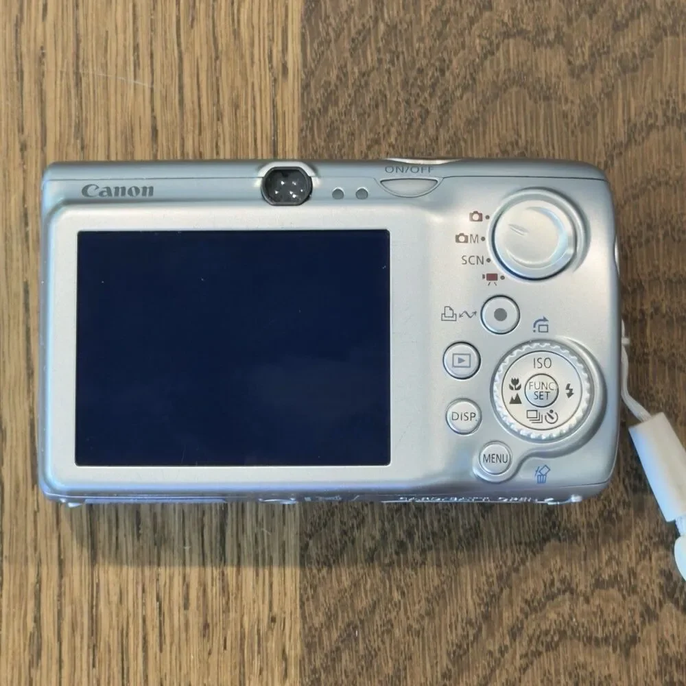 Canon PowerShot Digital ELPH SD890 IS 10MP Camera Manual Charger Open Box Tested
